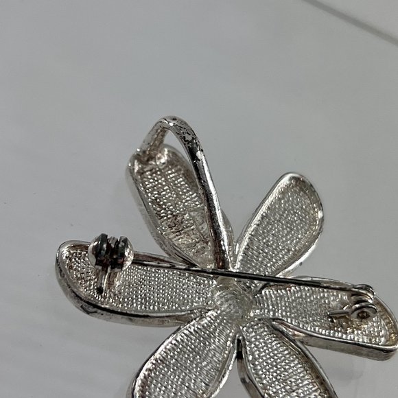 Flower Brooch Pin Pendant Silver Tone Enamel Peach 1.5" Across Daisy - Picture 3 of 6